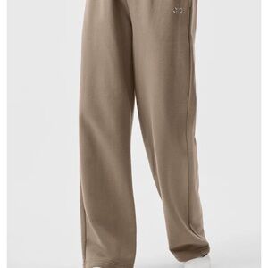 Alo Yoga Accolade Sweatpants